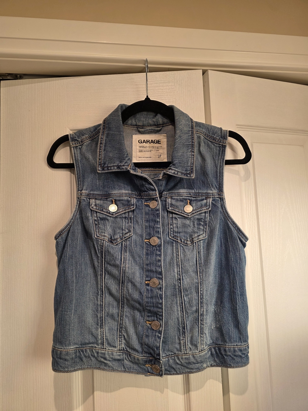 Garage Women’s Sleeveless Denim Vest - Light Blue
